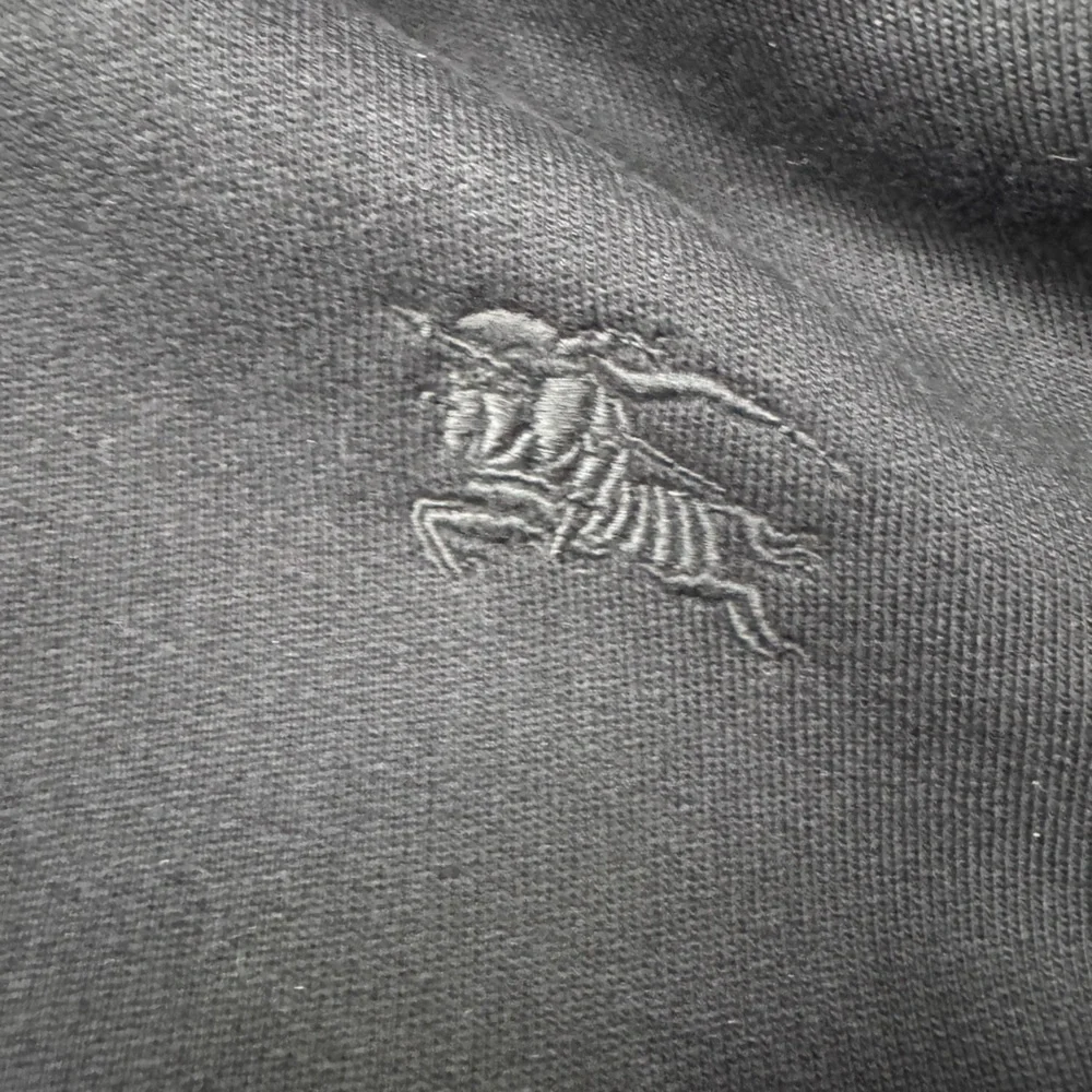 Burberry Equestrian Logo Zip up Hoodie - Picture 5 of 9